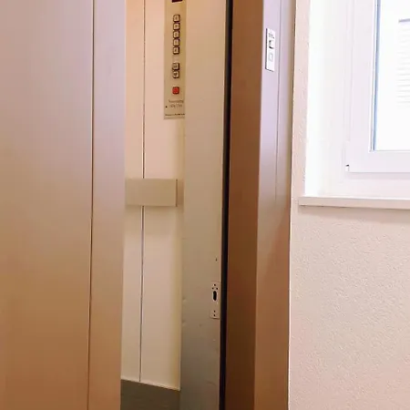 Hotel Grande With Kitchen Dish Washer, Dryer Washer